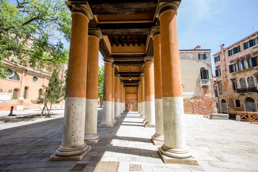 Le Sorelle Venedig Exteriör bild