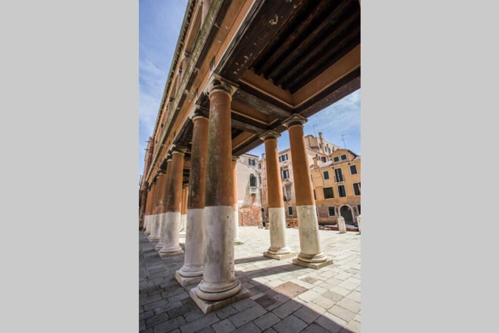 Le Sorelle Venedig Exteriör bild
